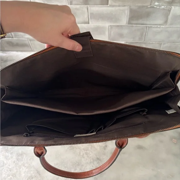 Cluci Cream and Brown Leather Tote - Picture 6 of 7